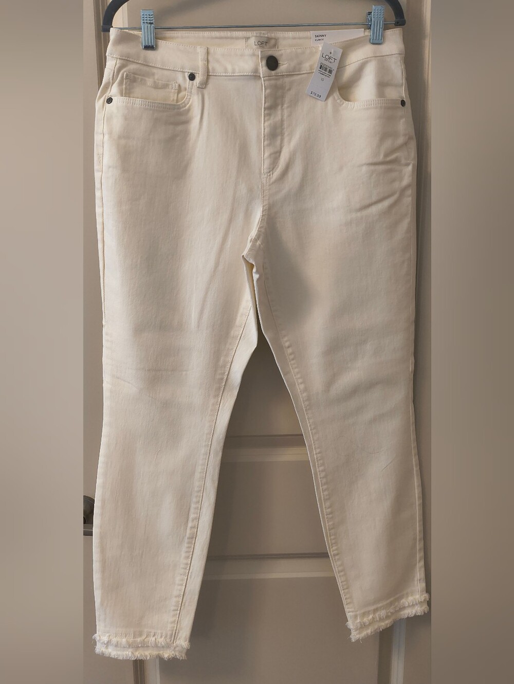 Loft Women’s Cream Skinny Curvy Jeans Size 10